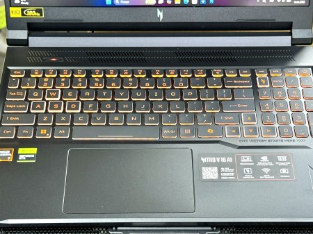 Acer Nitro V16 ANV16-61 3